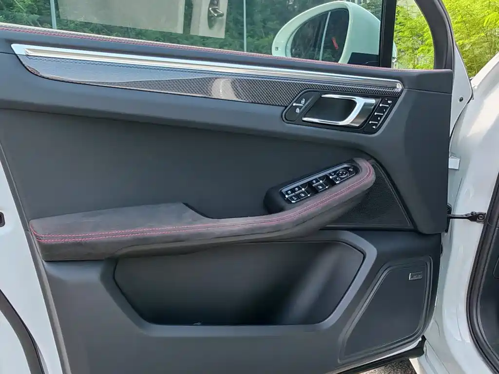 Porsche Macan — миниатюра 20