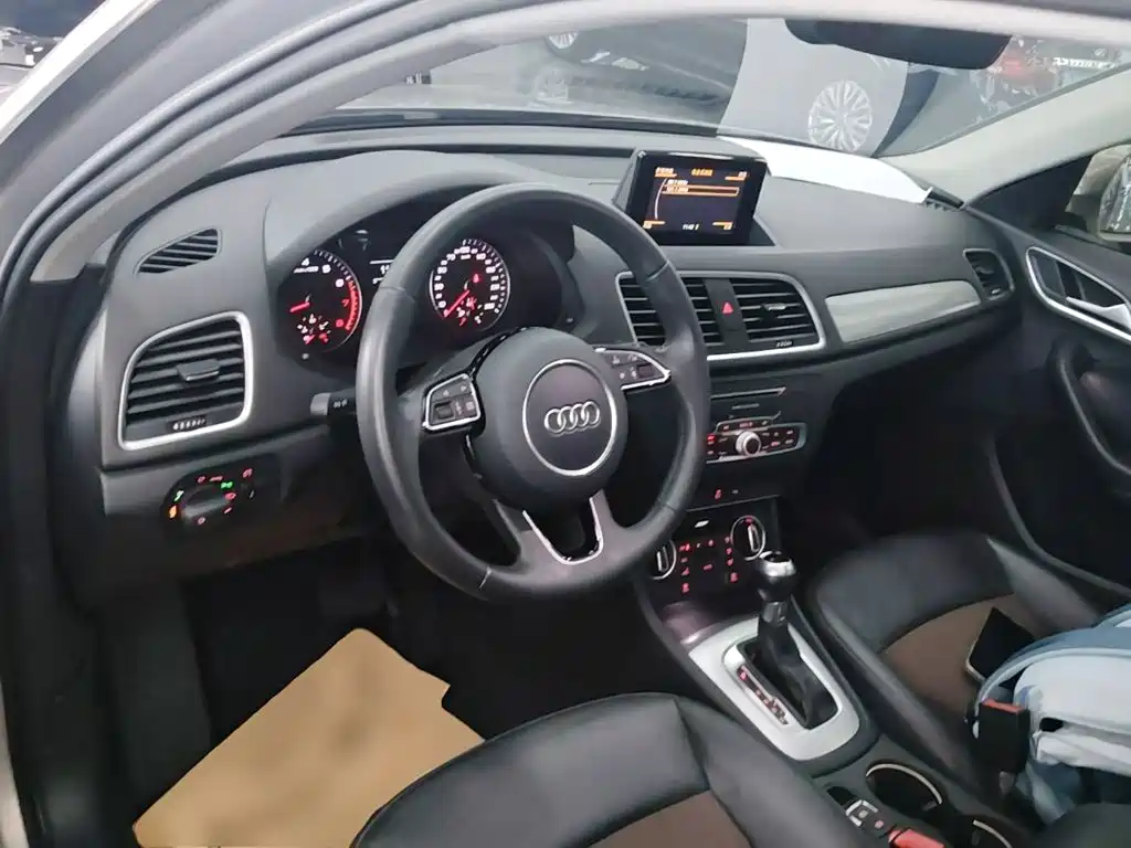 Audi Q3 — миниатюра 10