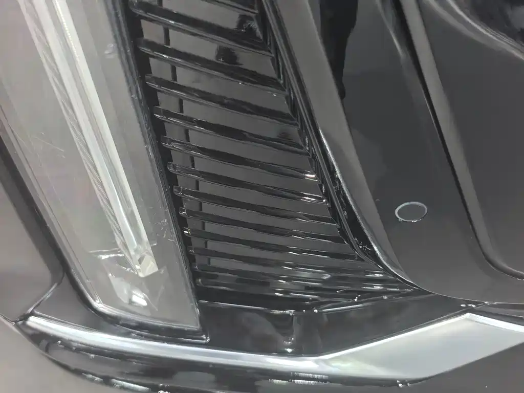 Cadillac XT6 — миниатюра 4