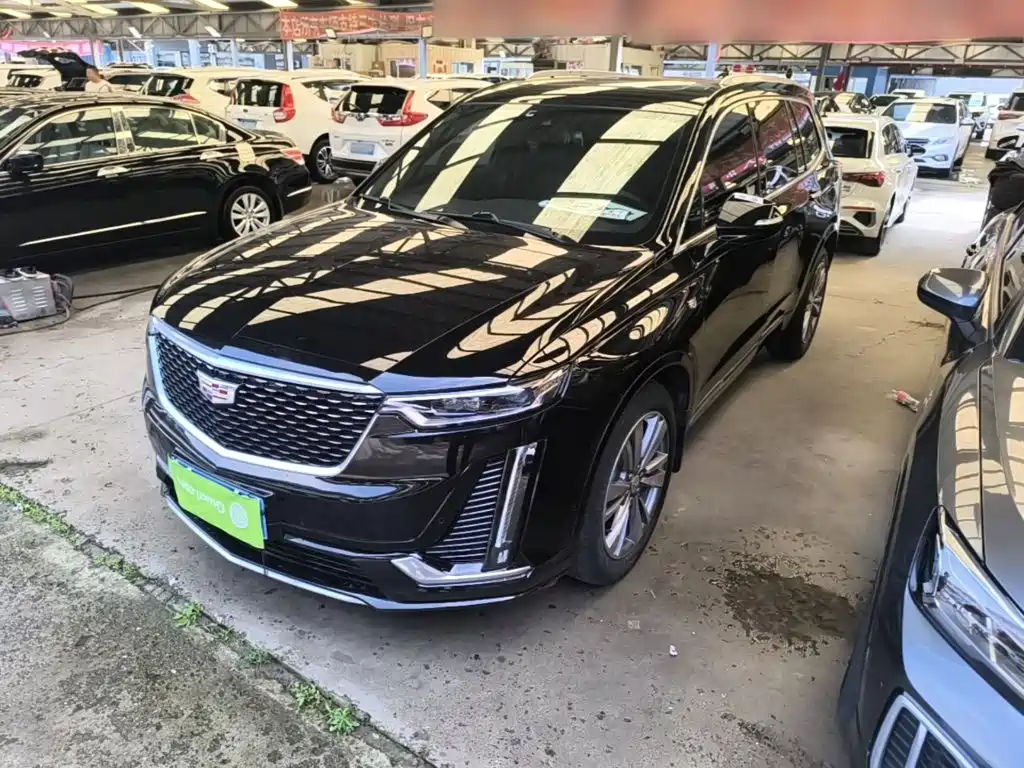 Cadillac XT6