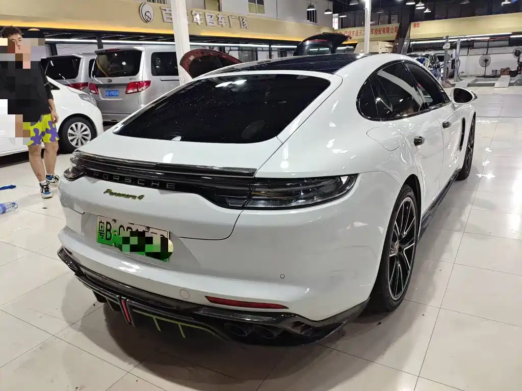 Porsche Panamera Hybrid — миниатюра 2