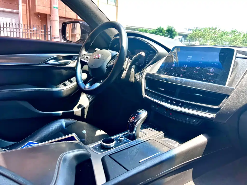 Cadillac CT5 — миниатюра 15