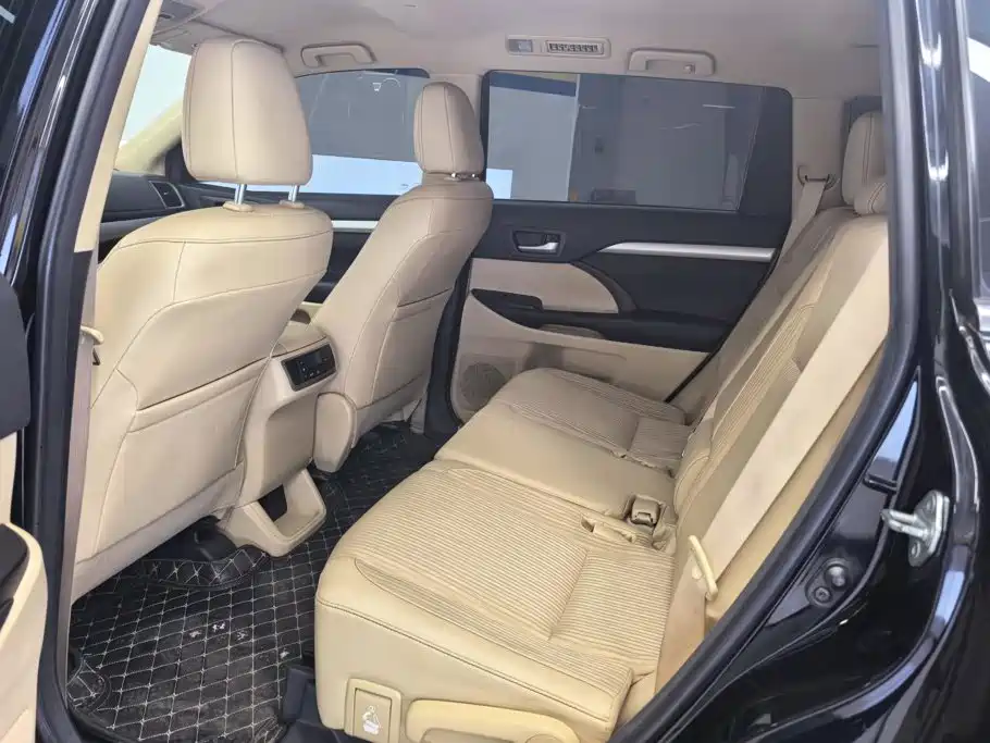 Toyota Highlander — миниатюра 11