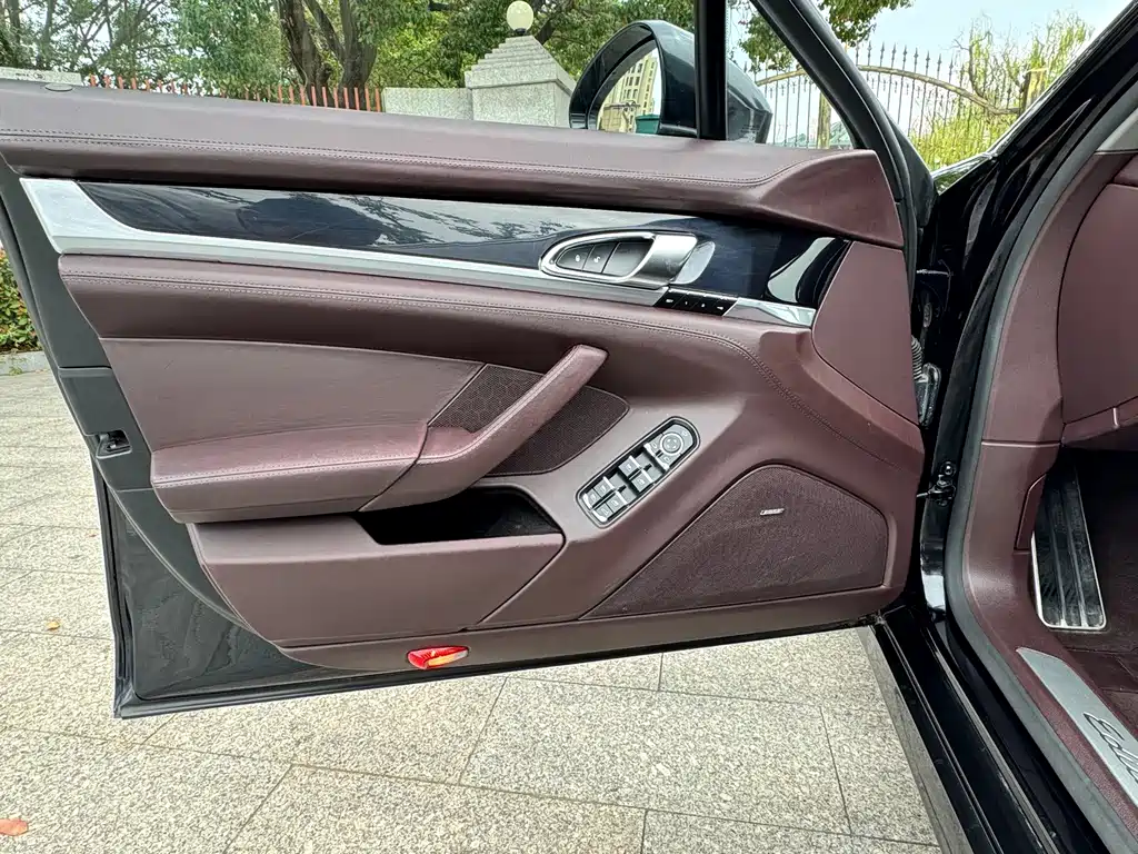 Porsche Panamera — миниатюра 14