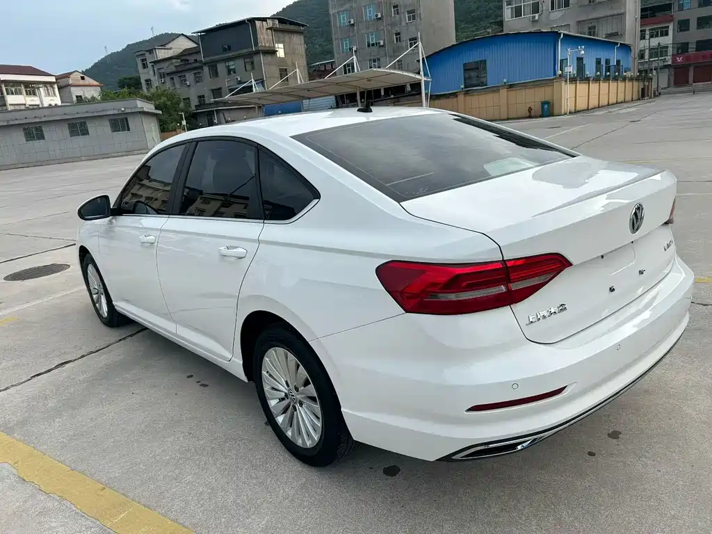 Volkswagen Lavida — миниатюра 7
