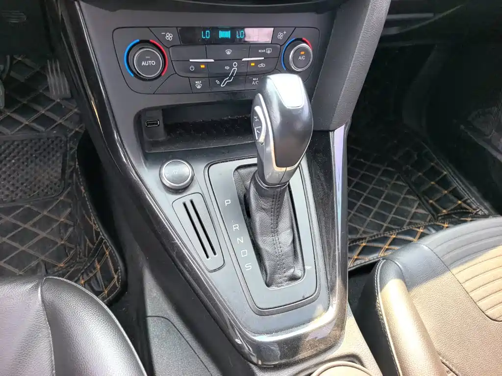 Ford Focus — миниатюра 14