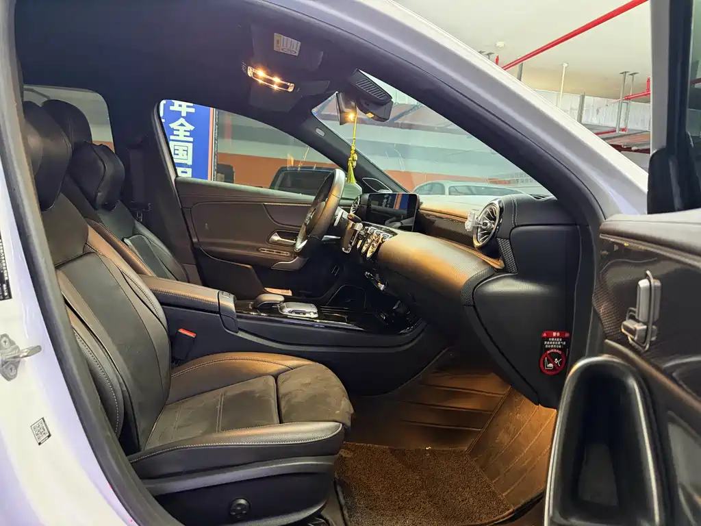 Mercedes-Benz A-Class — миниатюра 6