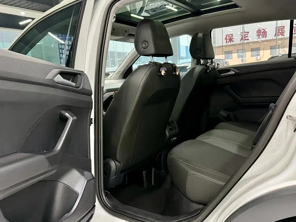 VOLKSWAGEN EXPLORING THE SHADOW