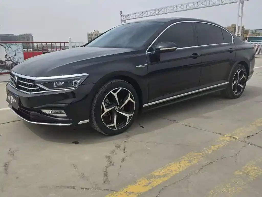 Купить Volkswagen Magotan