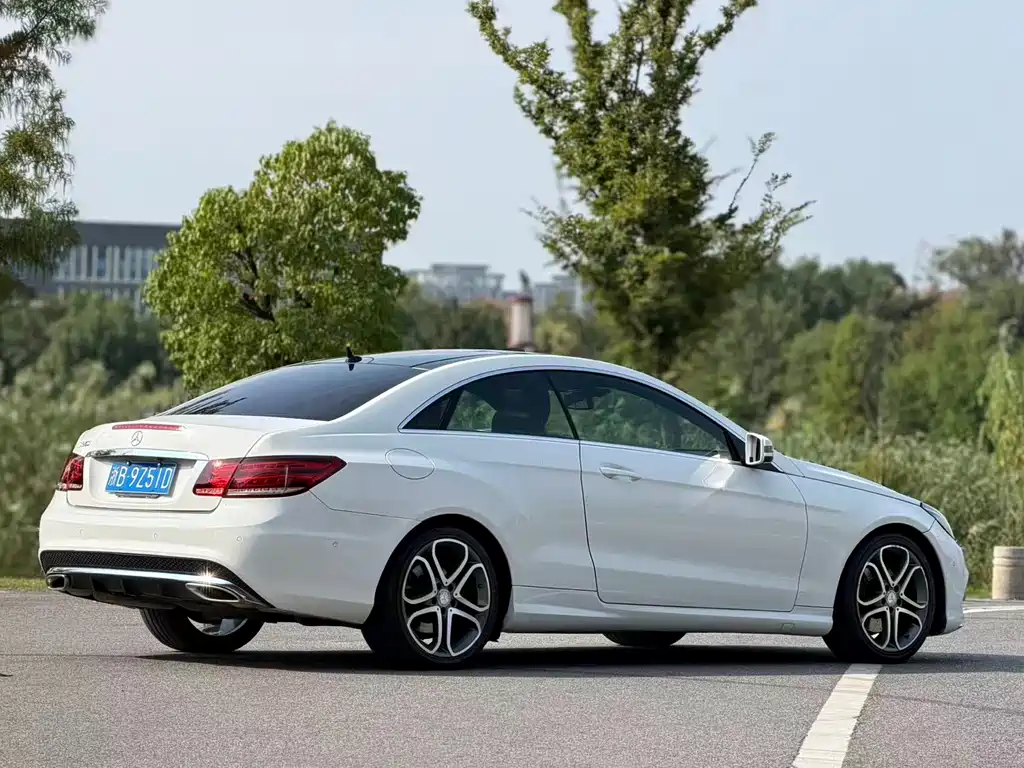 Mercedes-Benz E-Class (Import) — миниатюра 14