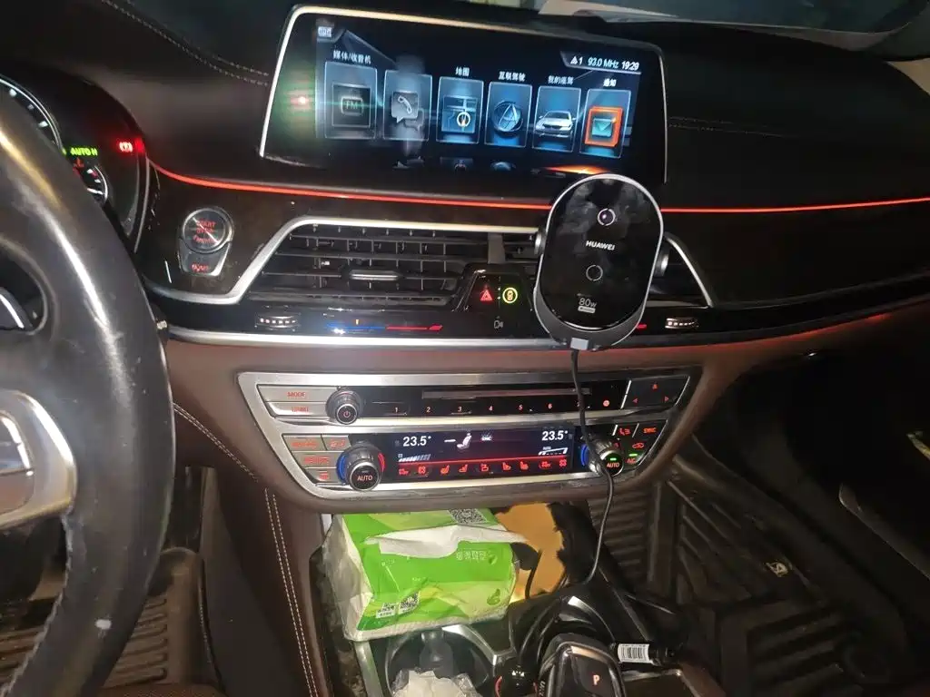 BMW 7 Series — миниатюра 6