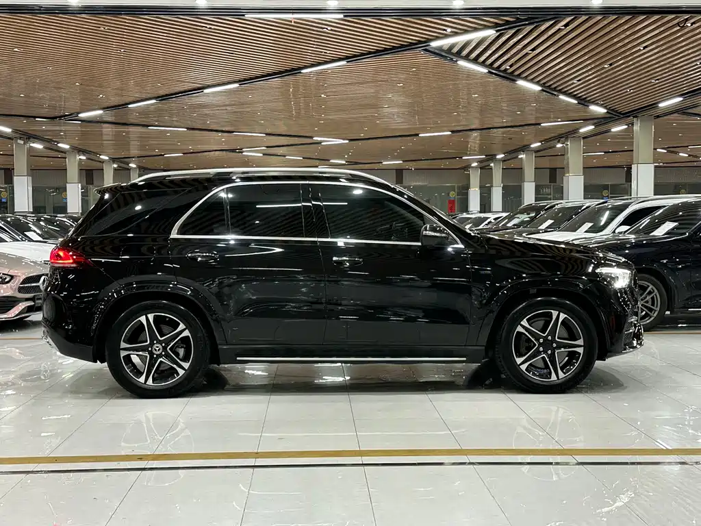 Mercedes-Benz GLE New Energy — миниатюра 6