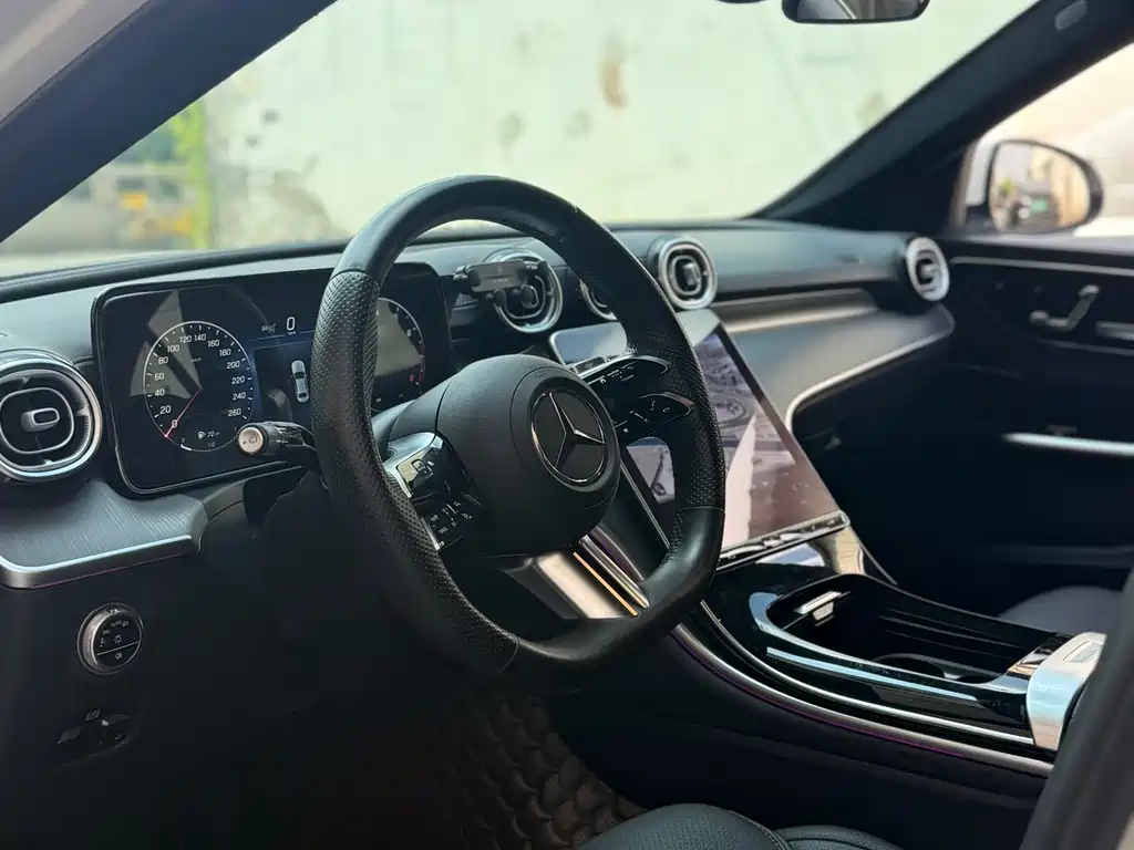 Mercedes-Benz C-Class — миниатюра 4