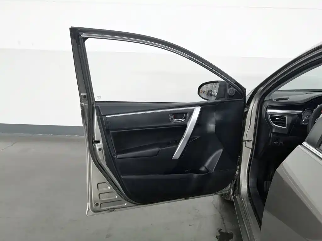 Toyota Corolla — миниатюра 8