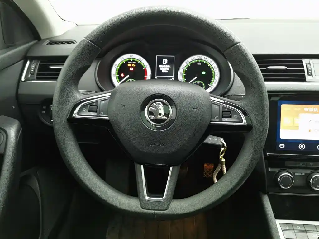 Skoda Octavia — миниатюра 11