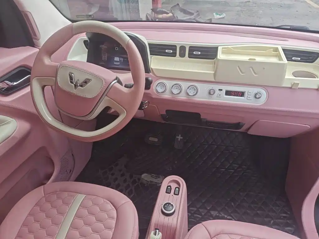 Wuling MINIEV — миниатюра 10