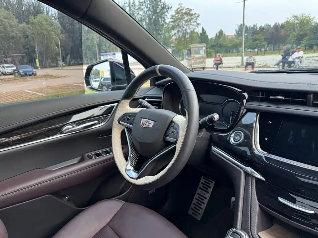 Cadillac XT6 — миниатюра 15