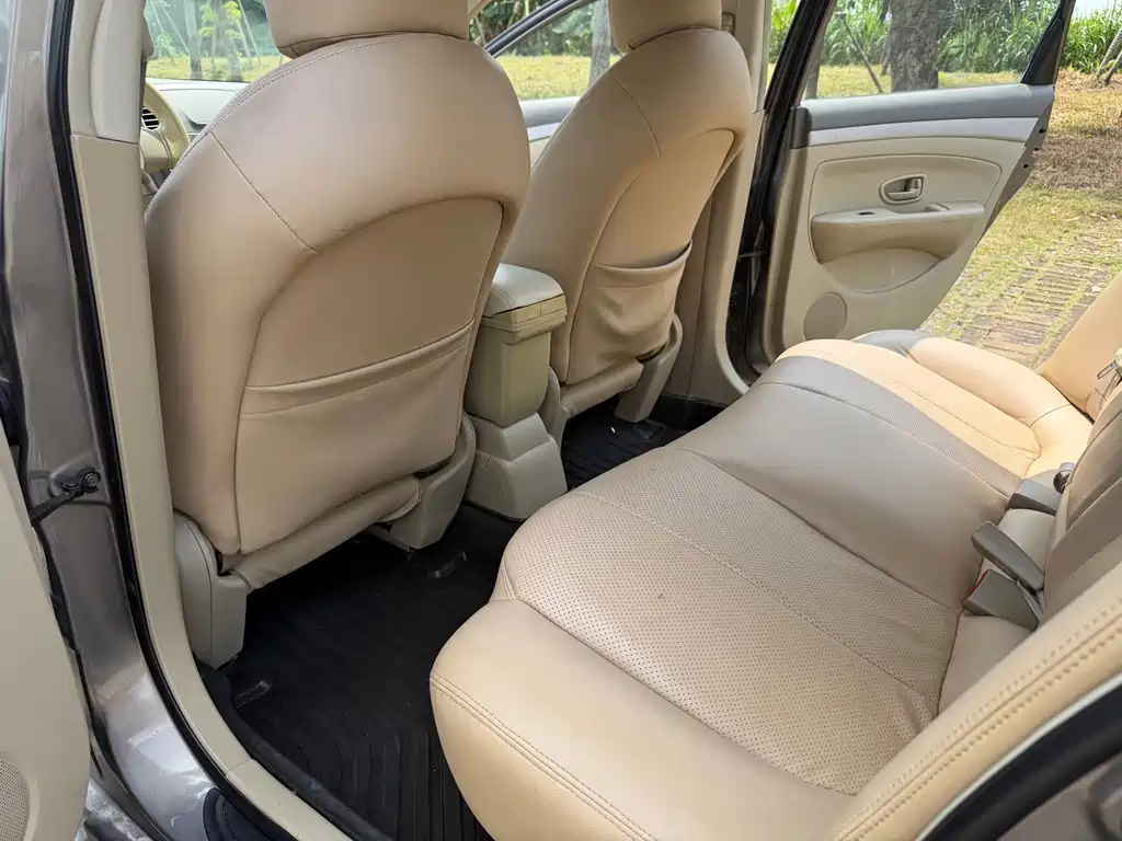 Nissan Sylphy — миниатюра 6