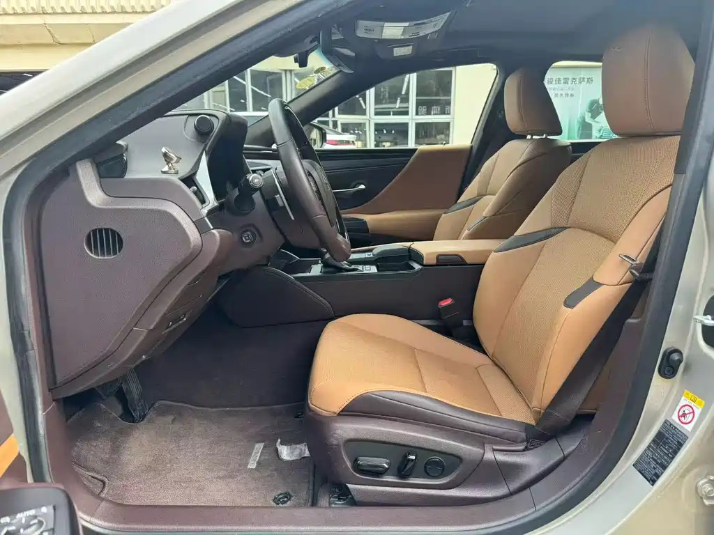 Lexus ES — миниатюра 4