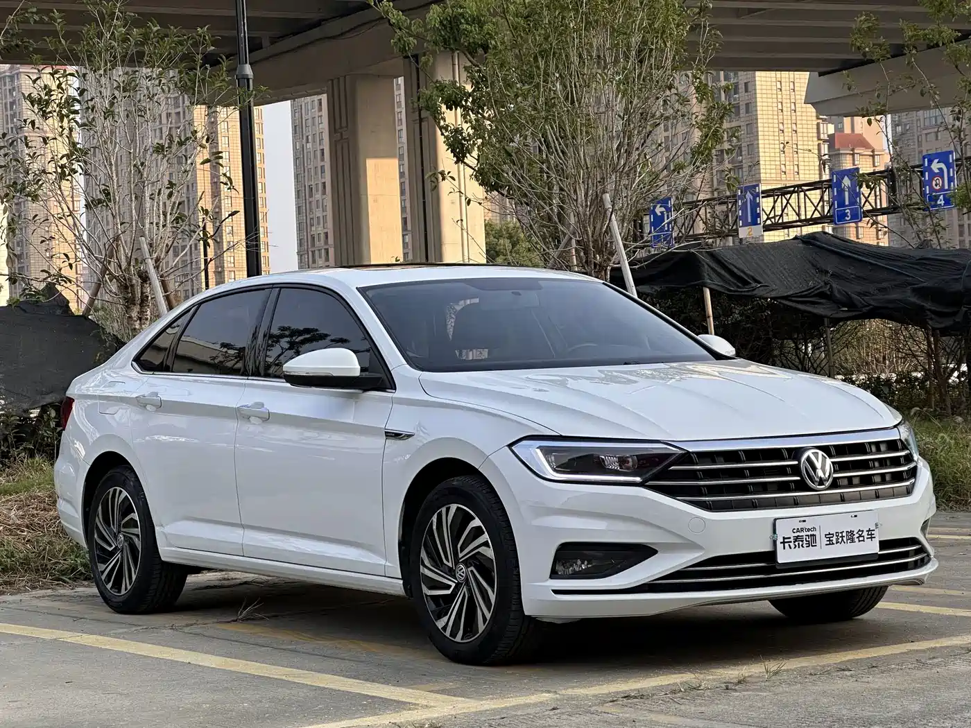 Volkswagen Sagitar
