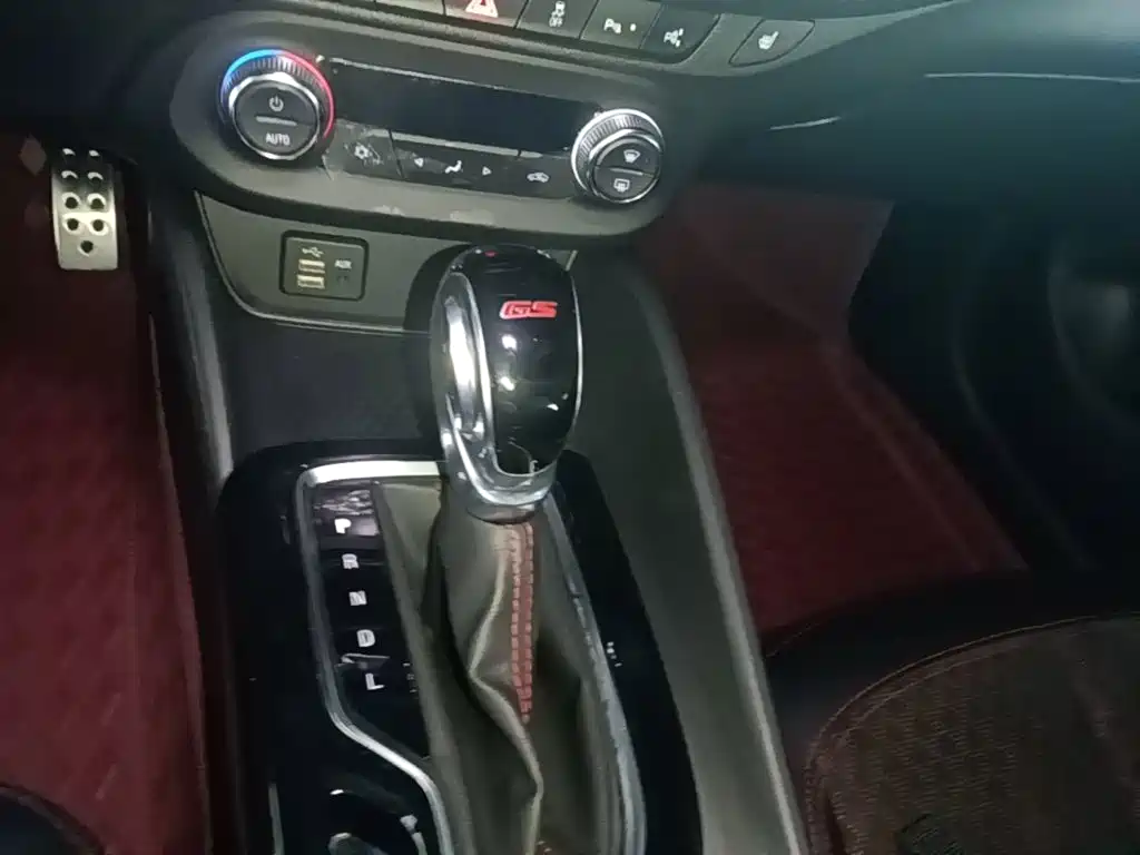 Buick Verano — миниатюра 14