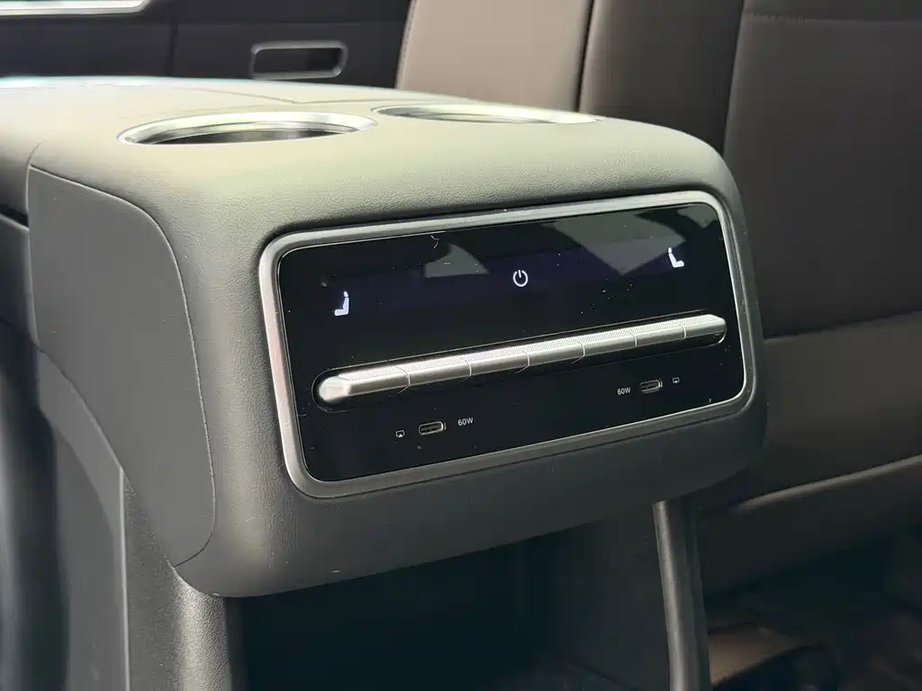 Li Auto Li L8 — миниатюра 18