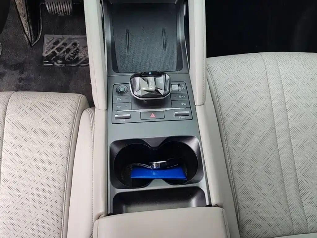 BYD Yuan UP — миниатюра 14