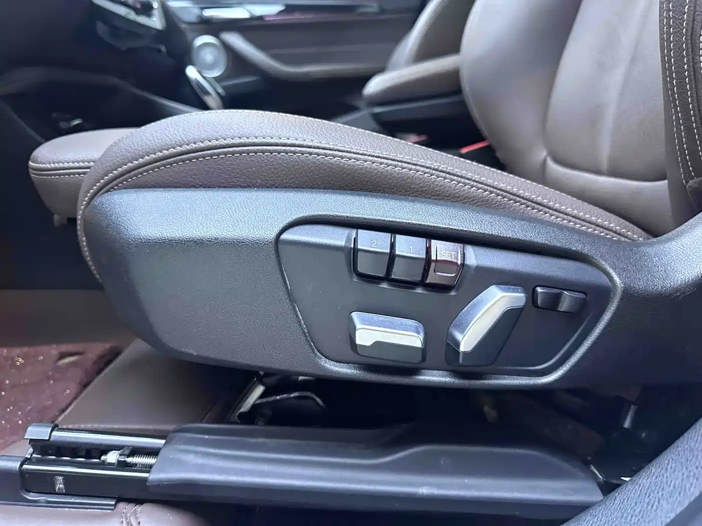 BMW X1 id 4669312 из Китая 10