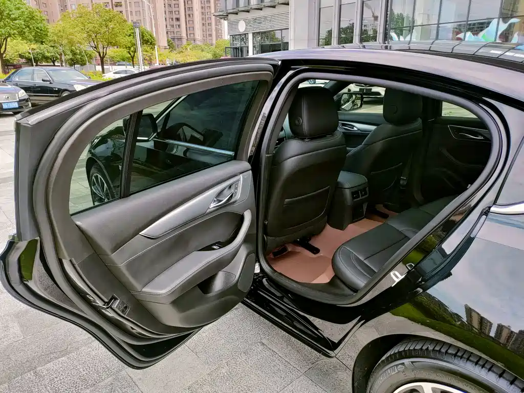 Cadillac CT5 — миниатюра 17