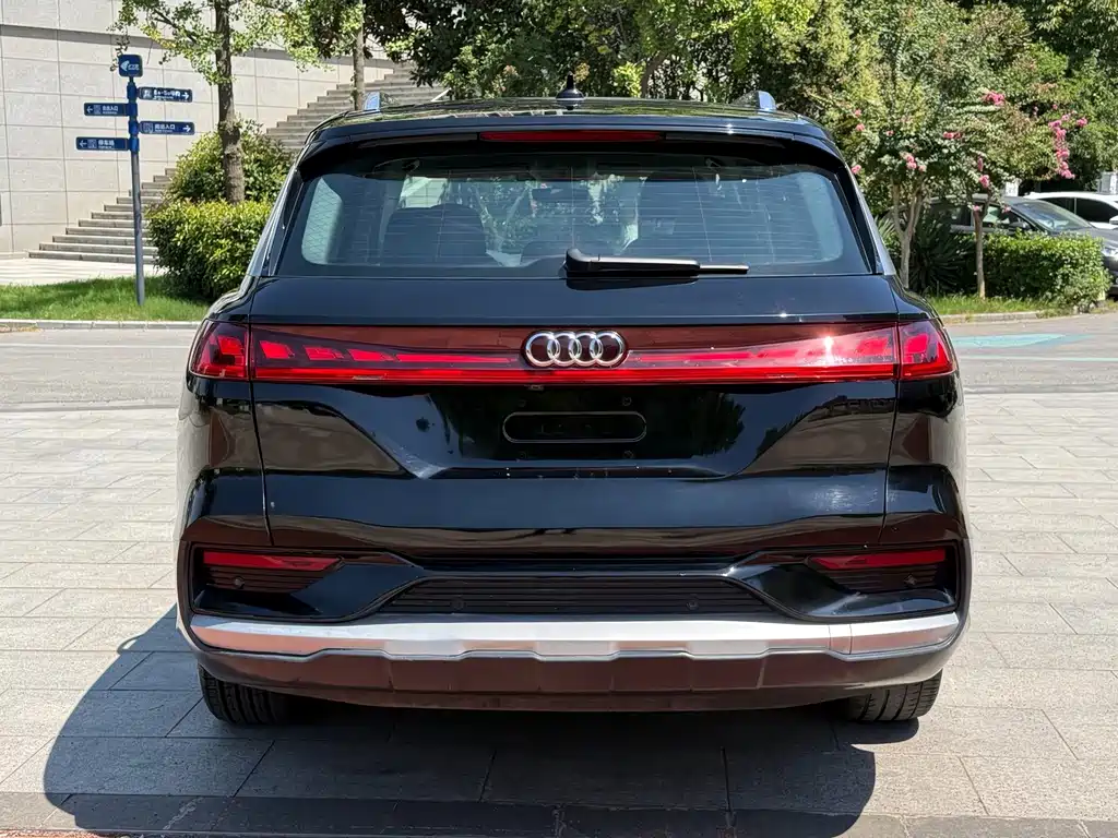 Audi Q6 — миниатюра 6