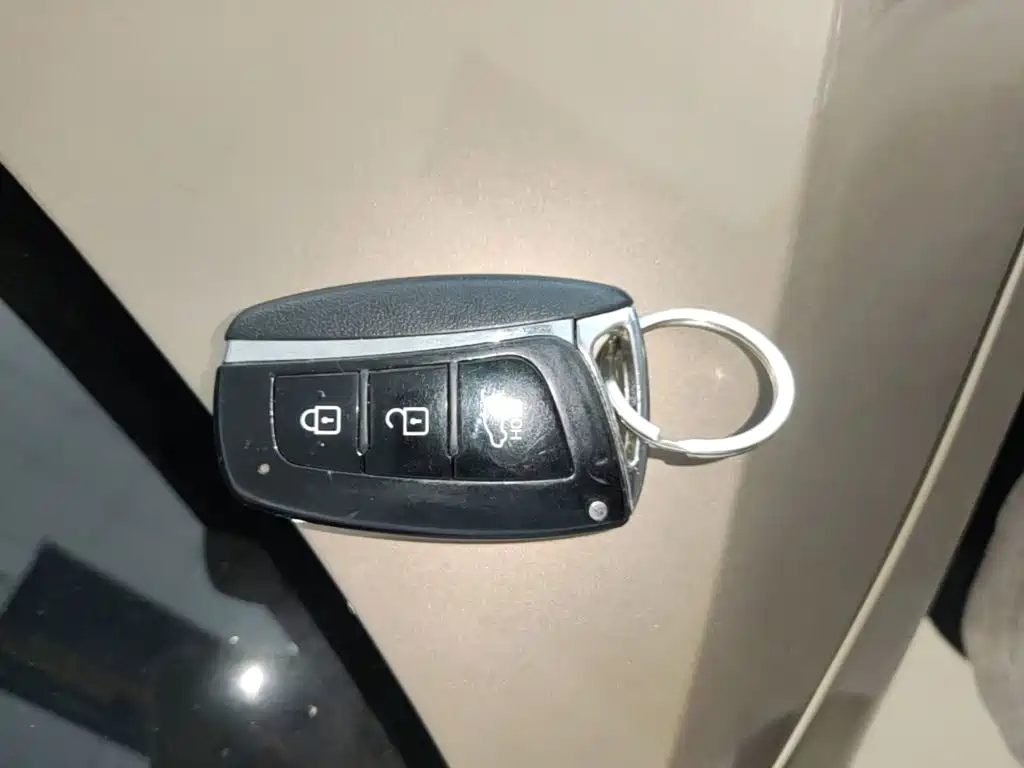 Hyundai Santa Fe — миниатюра 9
