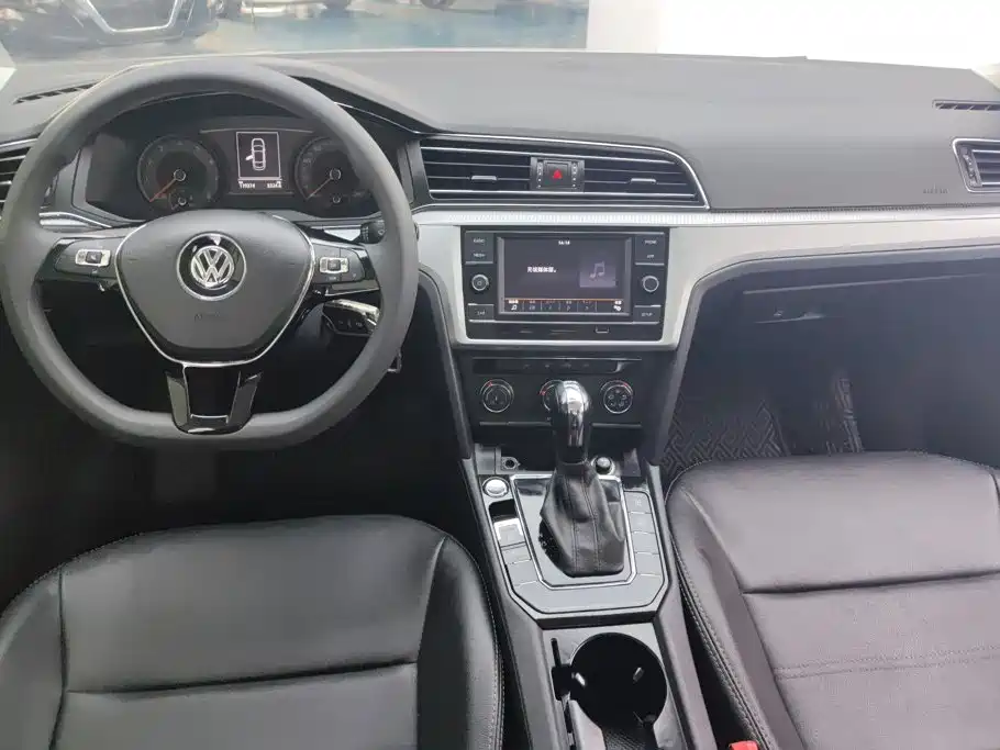 Volkswagen Lamando — миниатюра 12
