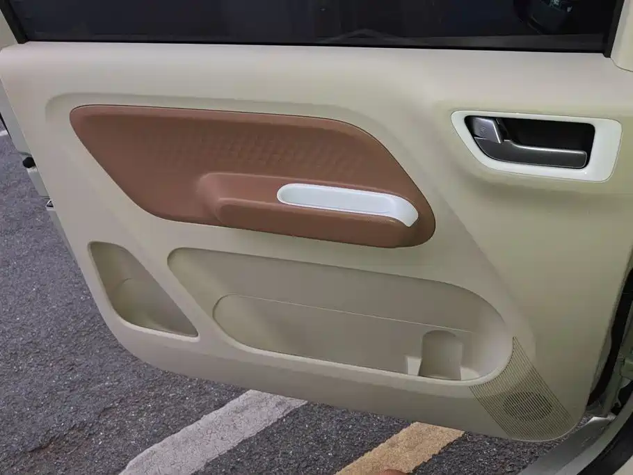 Wuling MINIEV — миниатюра 7