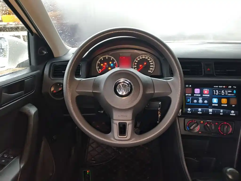 Volkswagen Santana — миниатюра 11