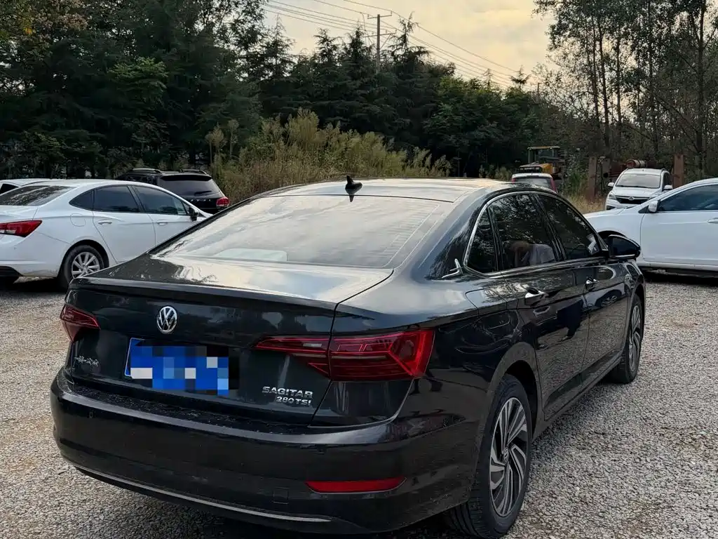 Volkswagen Sagitar — миниатюра 6