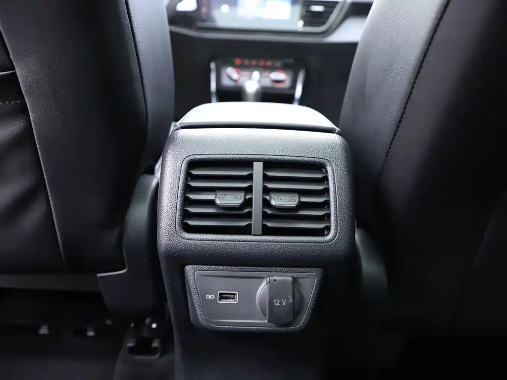 Jetta VS7 — миниатюра 12
