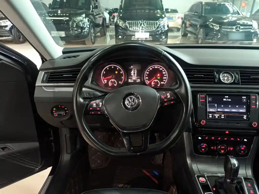 Volkswagen Passat — миниатюра 11