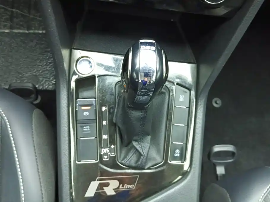 Volkswagen Tiguan L — миниатюра 16