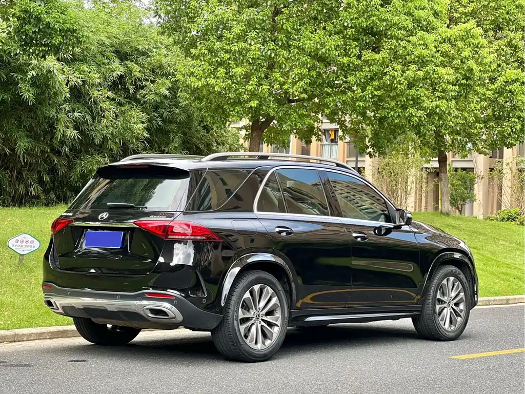 Mercedes-Benz GLE (Import) — миниатюра 9