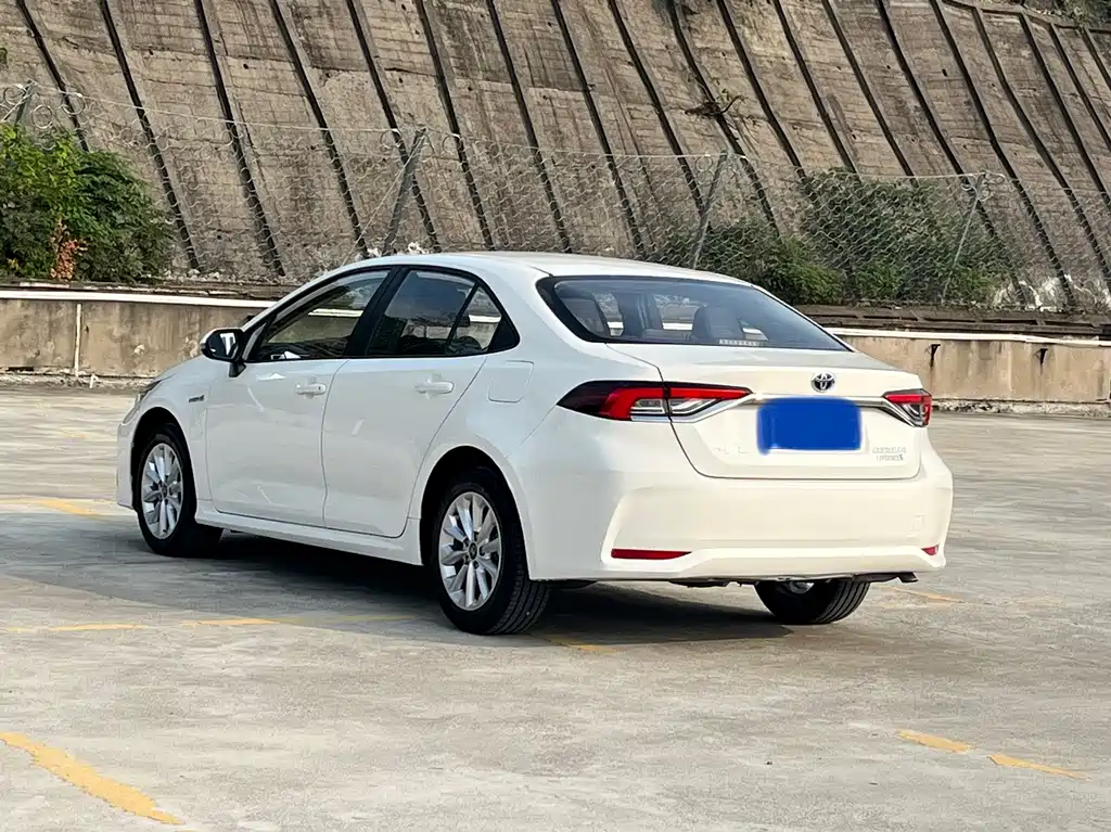 Toyota Corolla — миниатюра 7