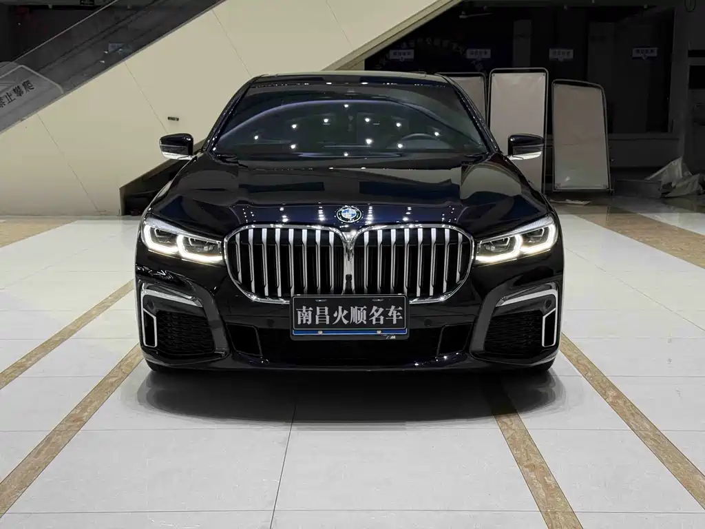 BMW 7 Series — миниатюра 2