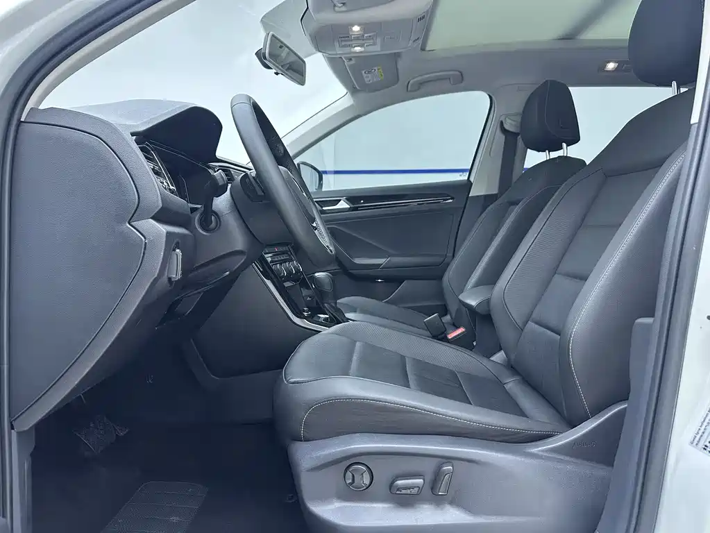 Volkswagen T-Roc 2021 280TSI DSG Comfort Smart Connect
