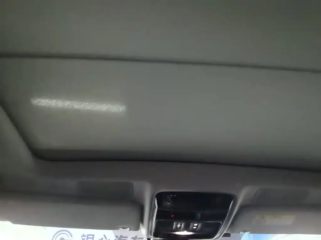 Land Rover Sport PHEV — миниатюра 18