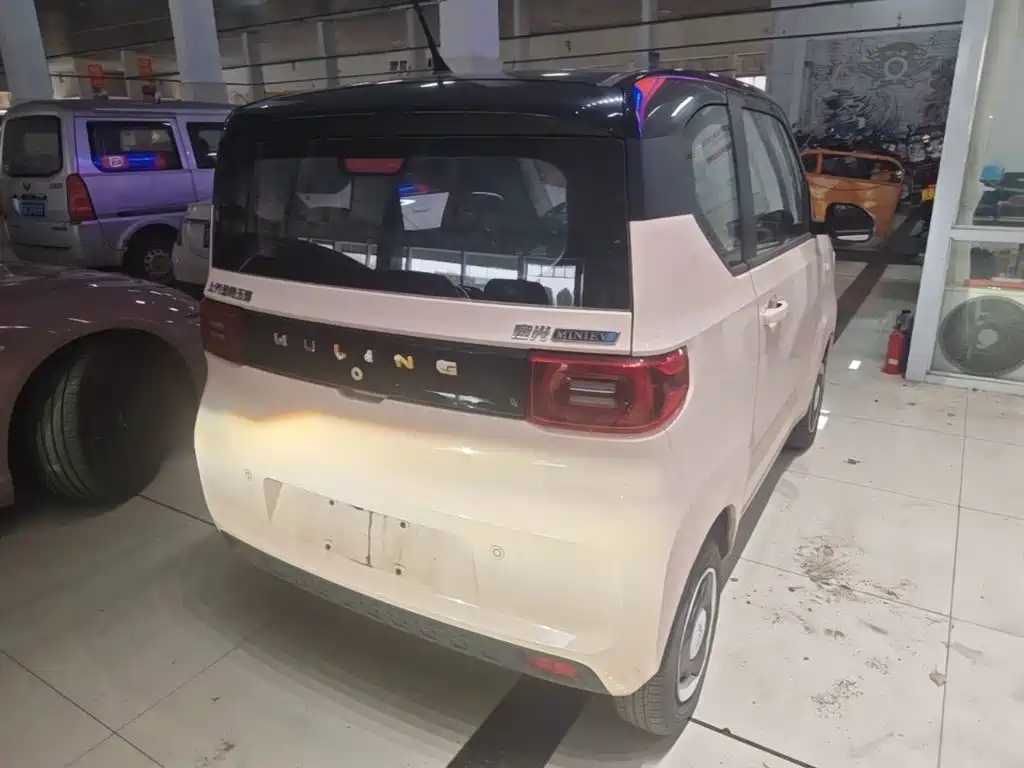 Wuling MINIEV — миниатюра 7