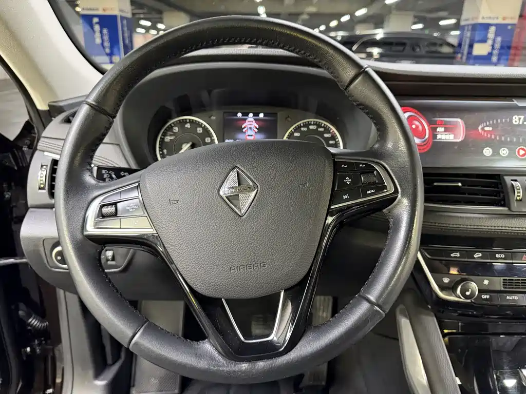 Borgward BX7 — миниатюра 20