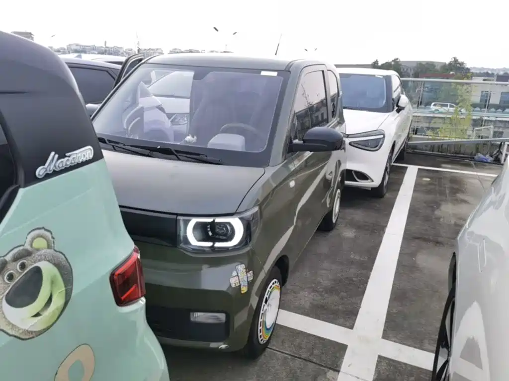 Wuling MINIEV — миниатюра 3