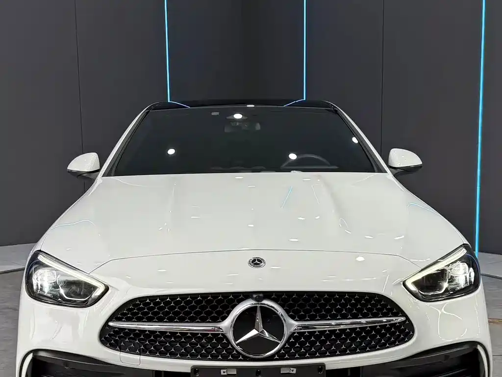 Mercedes-Benz C-Class — миниатюра 2