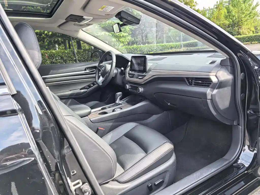 Nissan Teana — миниатюра 11