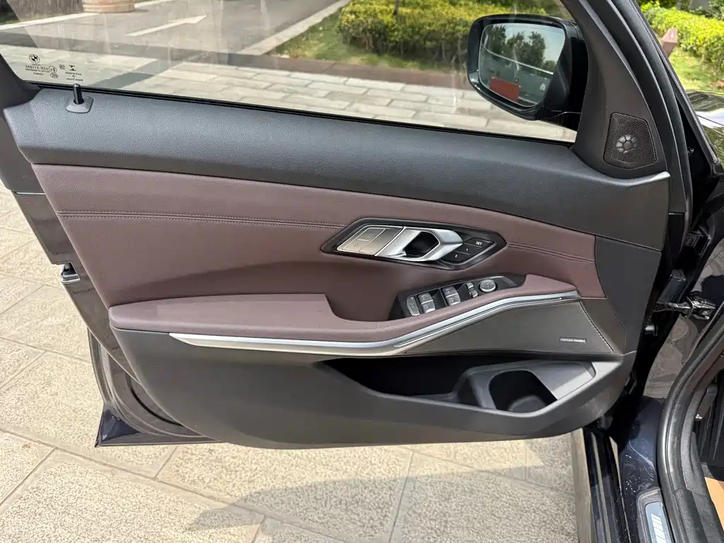 BMW 3 Series — миниатюра 17