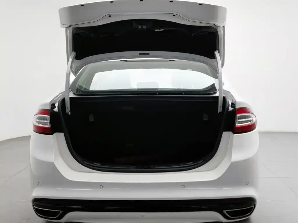 Ford Mondeo — миниатюра 16